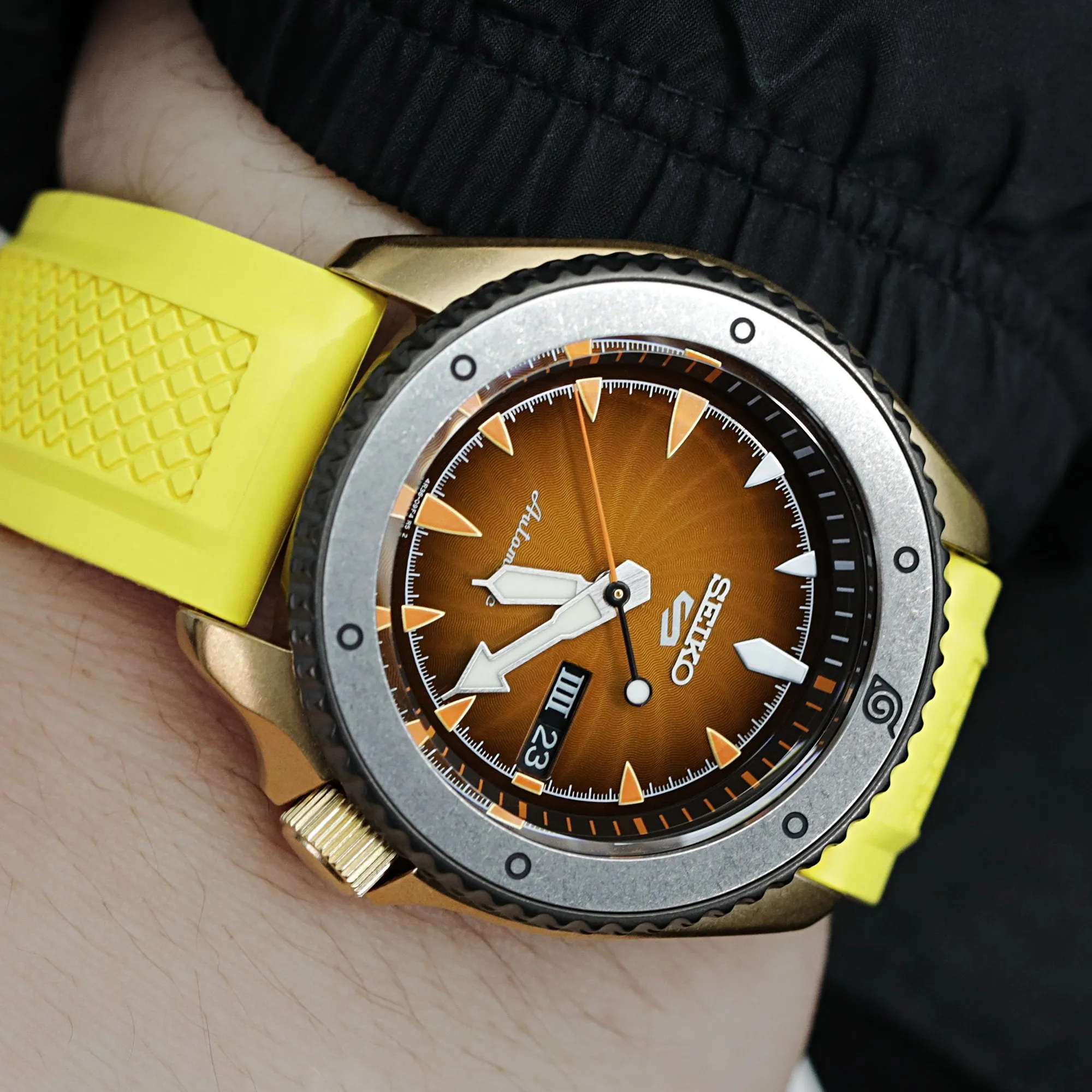 Crisscross Yellow FKM Quick Release Rubber Strap, 20mm or 22mm