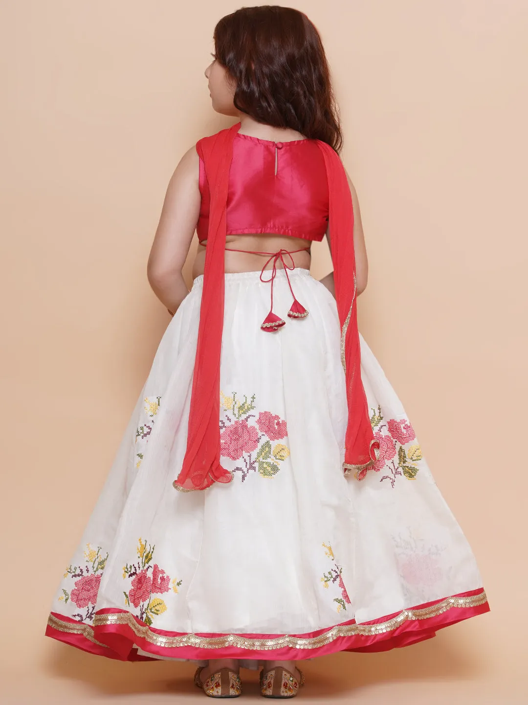 Jashvi Girls Peach embroidered choli & floral embroidered Design Lehenga With Dupatta